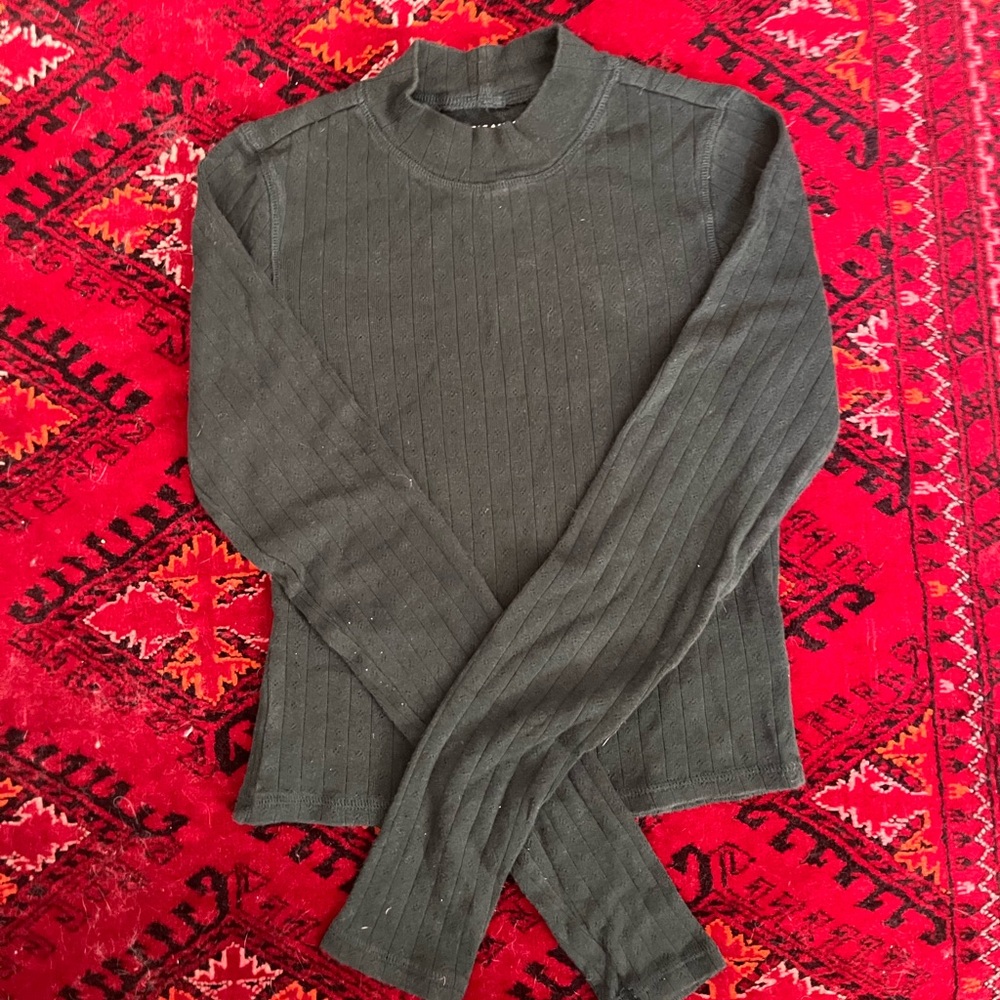 American Eagle Dark Green Ribbed cropped Tee